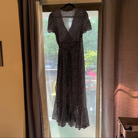 Boho Floral wrap dress with ruffle hem - Picture 6 of 10